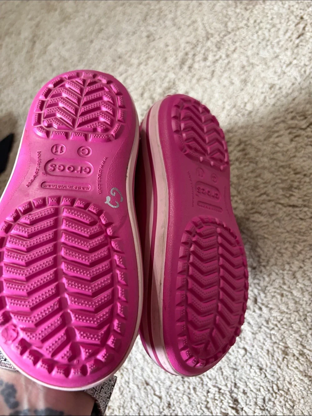 N/A crocs pink